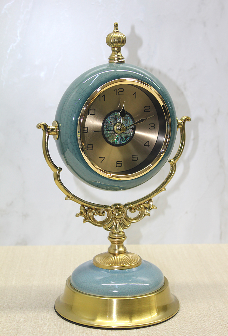 Metal Masa Ustu Saat