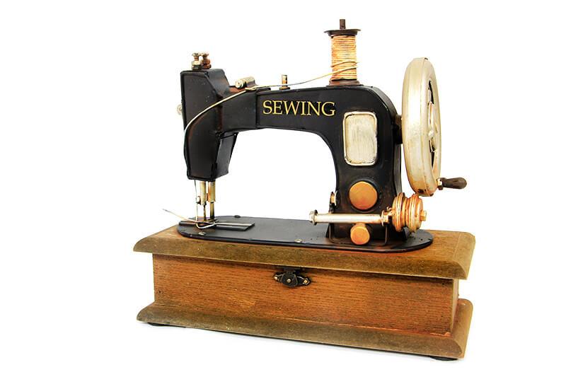 Dekoratif Metal Dikis Makinesi Kutulu Biblo Hediyelik