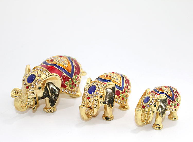 Tasli 3'Lu Fil Figuru