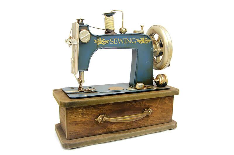 Dekoratif Metal Dikis Makinesi Kutulu Biblo Hediyelik