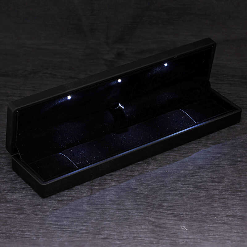 Isikli Siyah Renk Bileklik ve Tesbih Kutusu