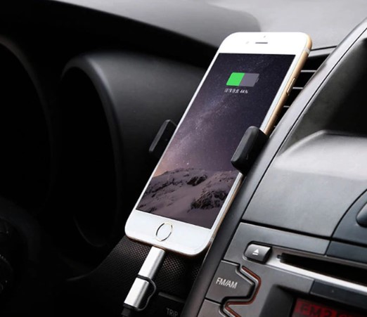 Araba Klimasina Takilan Telefon Tutucu Kiskac