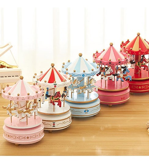 Nostaljik El Yapimi Atlikarinca Muzik Kutusu N-42