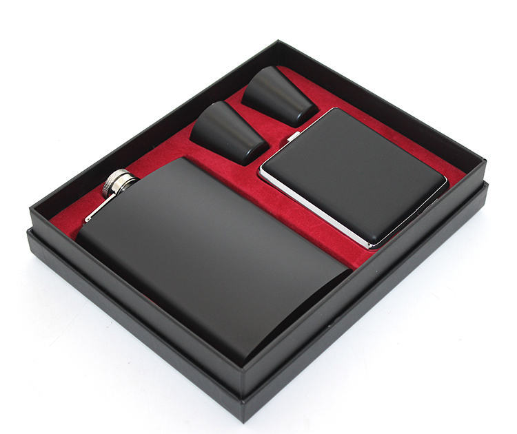 Paslanmaz Celik 2 Shot Bardak Ve Sigara Tabakali Matara Seti