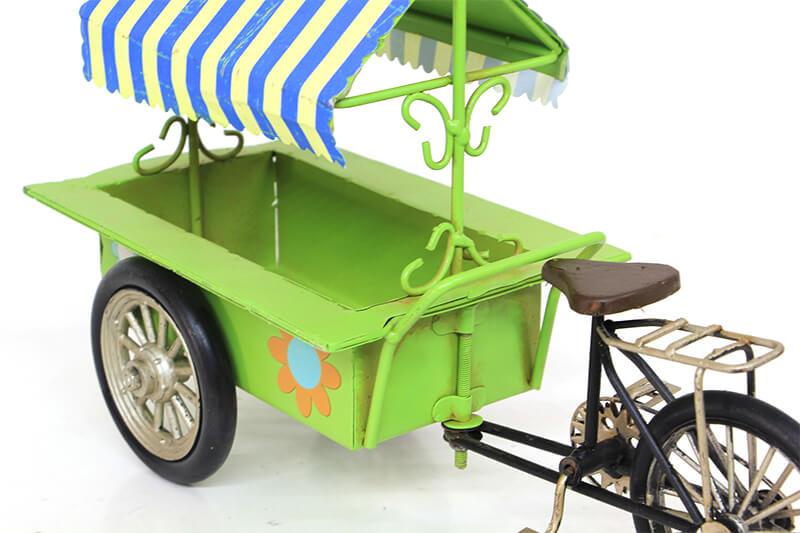 Dekoratif Metal Uc Tekerlekli Cicek Arabasi Biblo Hediyelik