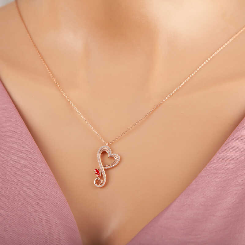 Gumus Rose Kalpli Kelebek Kadin Kolye