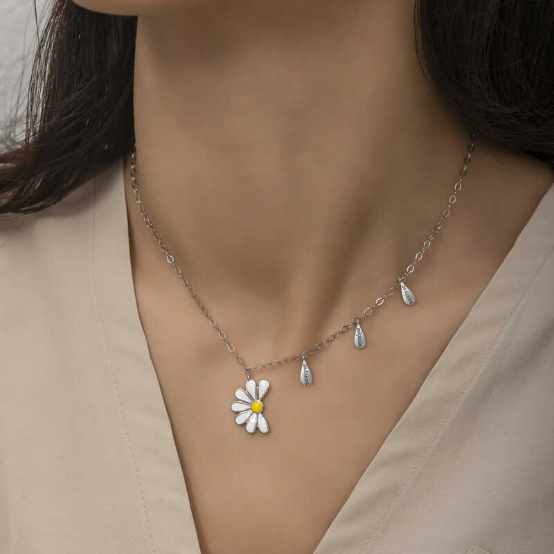 925 Ayar Gumus Papatya Seviyor Sevmiyor Bayan Gumus Kolye