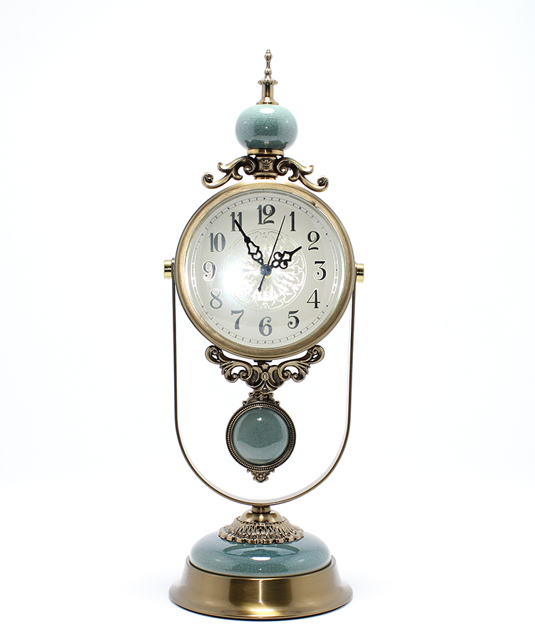 Sarkacli Masa Ustu Saat