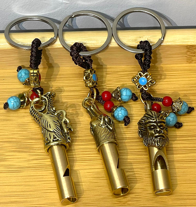 Metal Figurlu Duduk Anahtarlik