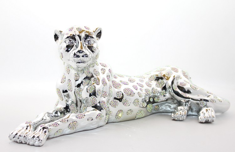 Polyester Oturan Kaplan Figuru