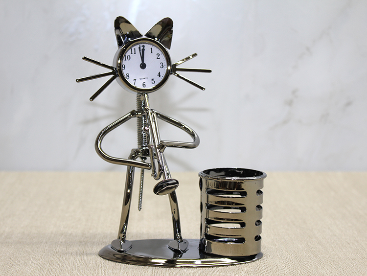 Metal Saksafon Calan Kedi Muzisyen Saat Ve Kalemlik