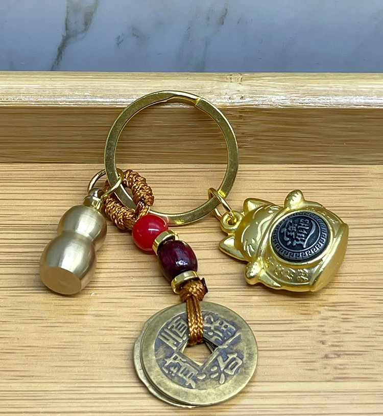 Metal Sans Ve Bereket Kedisi Anahtarlik