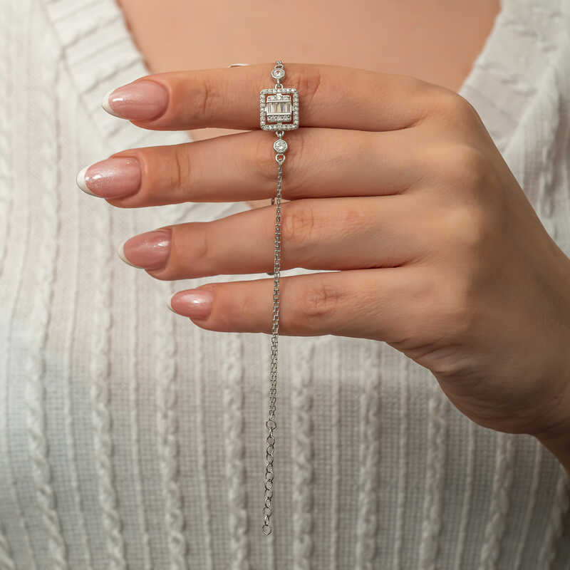 Gumus Kare Baget Tasli Kadin Bileklik