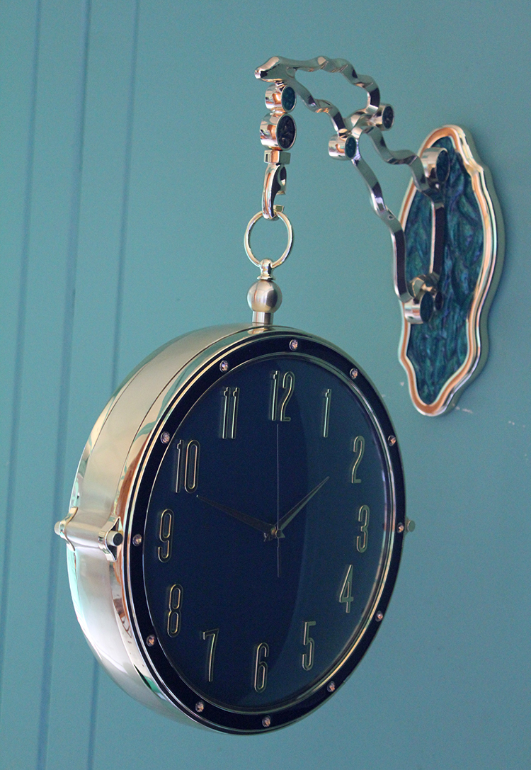 Duvara Asmali Istasyon Saati