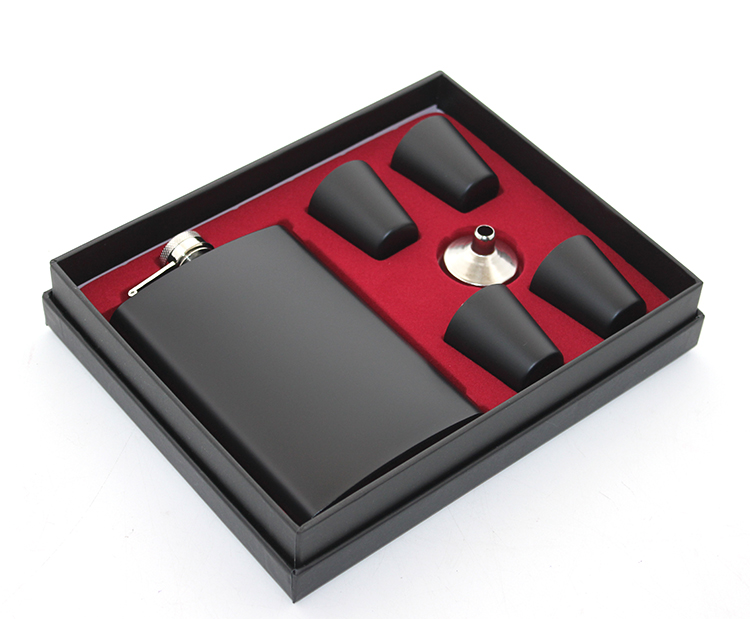 Paslanmaz Celik 4 Shot Bardakli Matara Seti