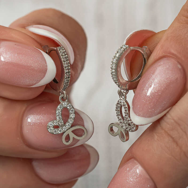 Gumus Sallantili Kelebek Kadin Kupe