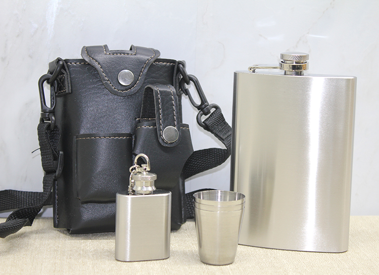 Deri Kilifli Matara Seti