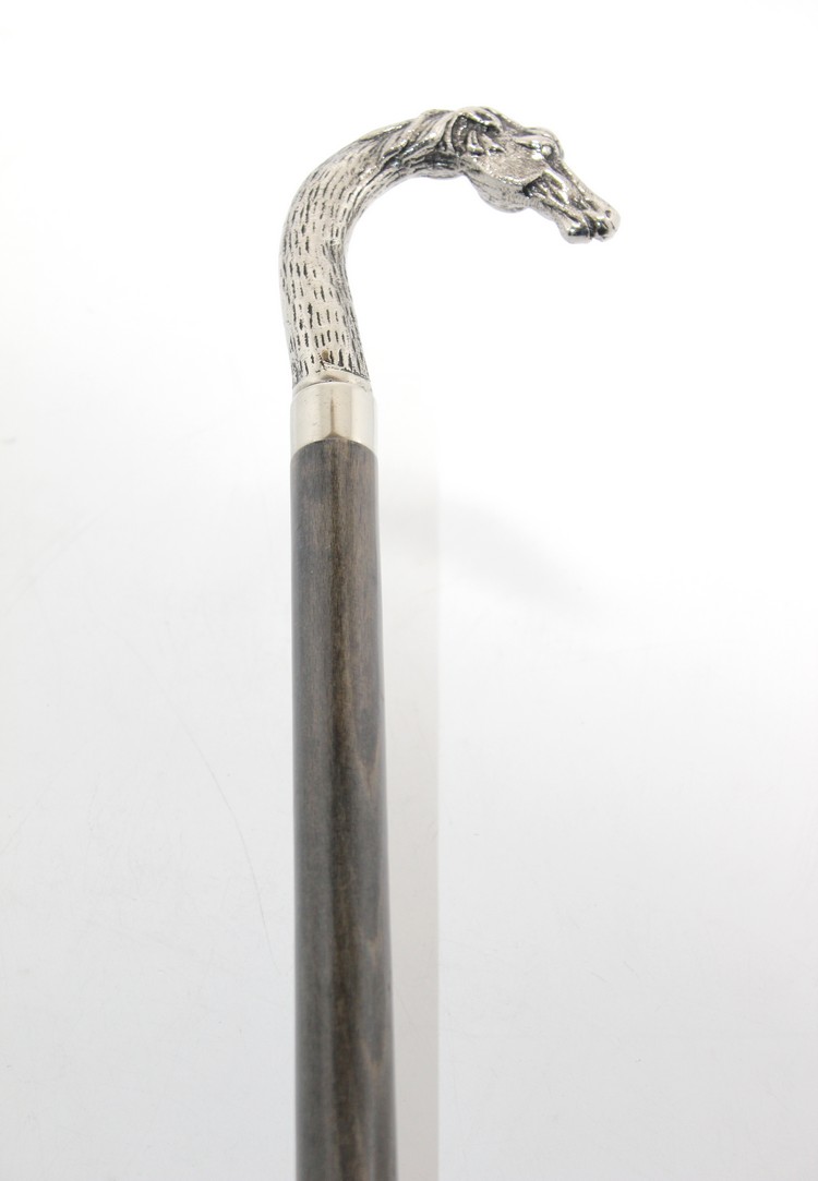 Krom At Bustu Baston